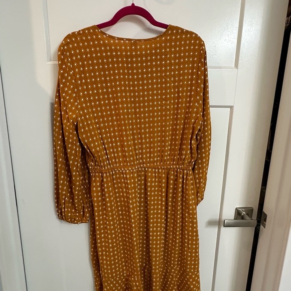 Old Navy Mustard Yellow Dress NWOT. Size large. Cute. Country. Boho. Spring. - Picture 8 of 9
